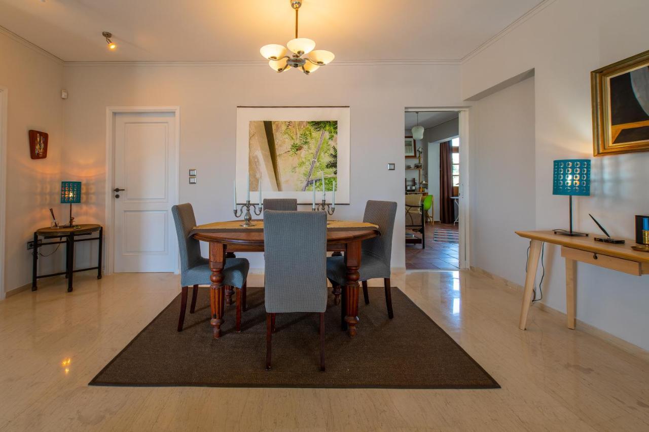 Spacious In Kavouri *