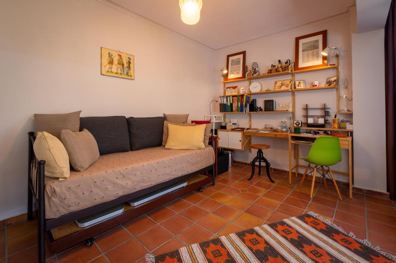 Spacious In Kavouri Athens