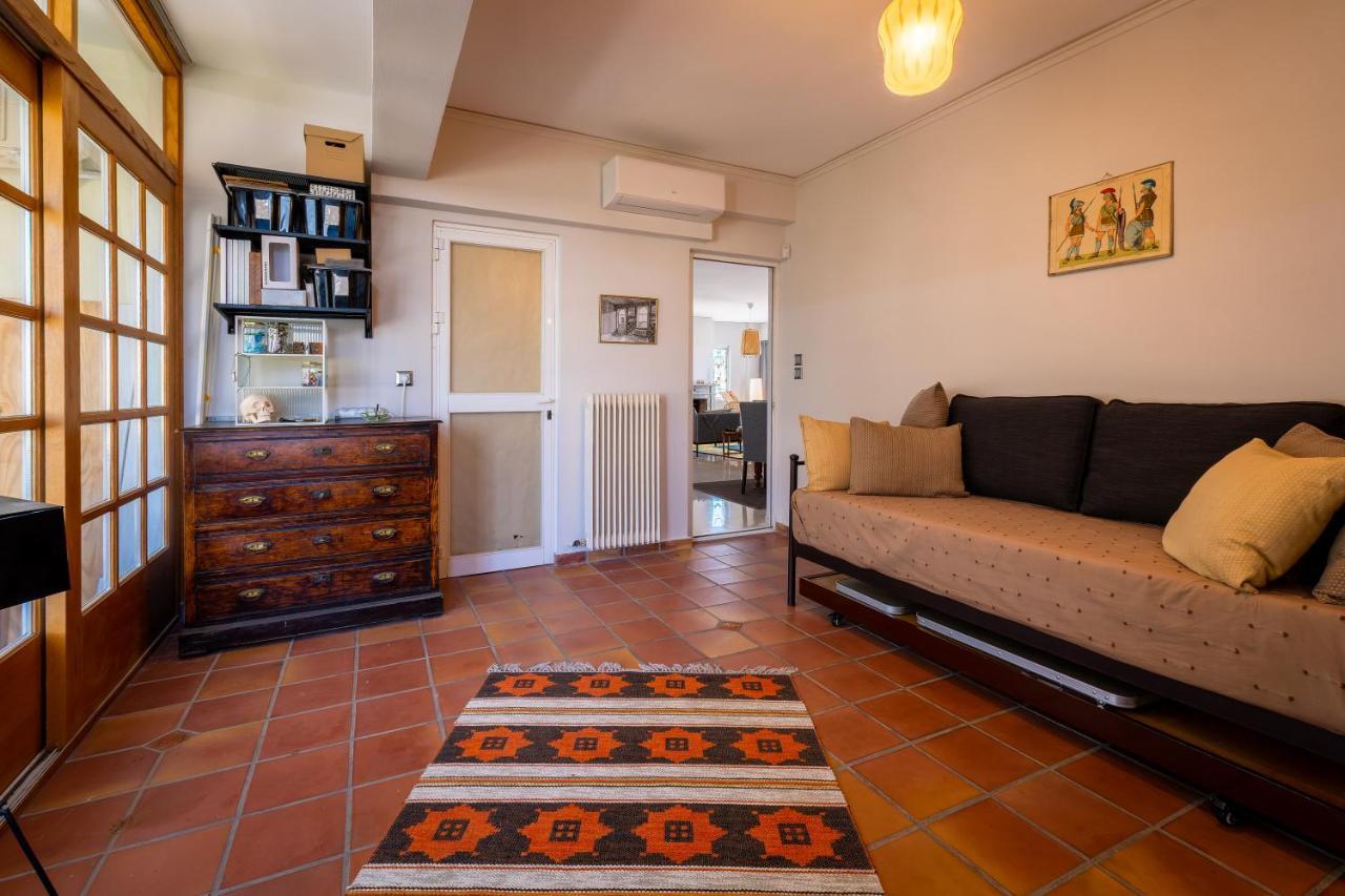Spacious In Kavouri * Athens